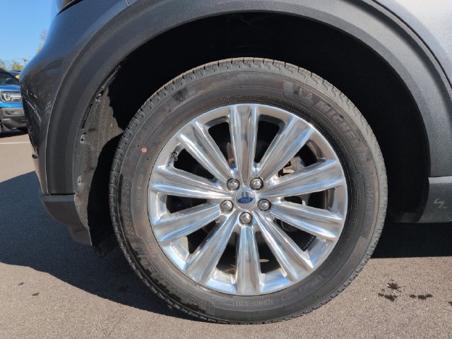 Certified 2023 Ford Explorer Limited w/ Limited Technology Package AWD/4WD image 10