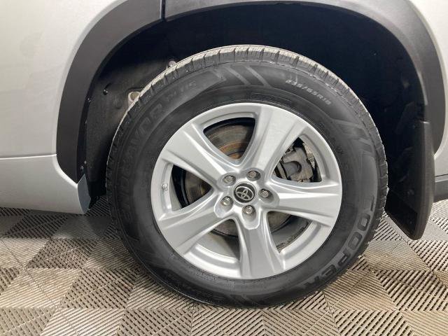 Used 2022 Toyota Highlander LE image 23
