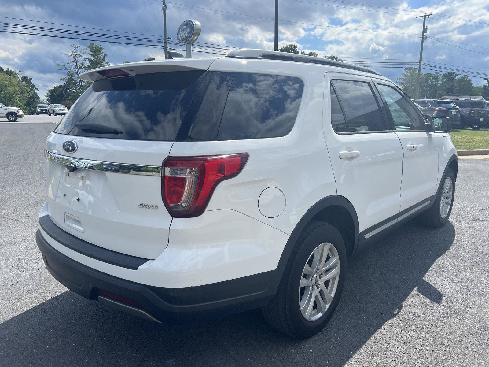 Certified 2019 Ford Explorer XLT AWD/4WD image 4