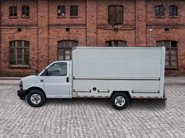 Used 2021 GMC Savana 3500 w/ Power Convenience Package RWD image 7