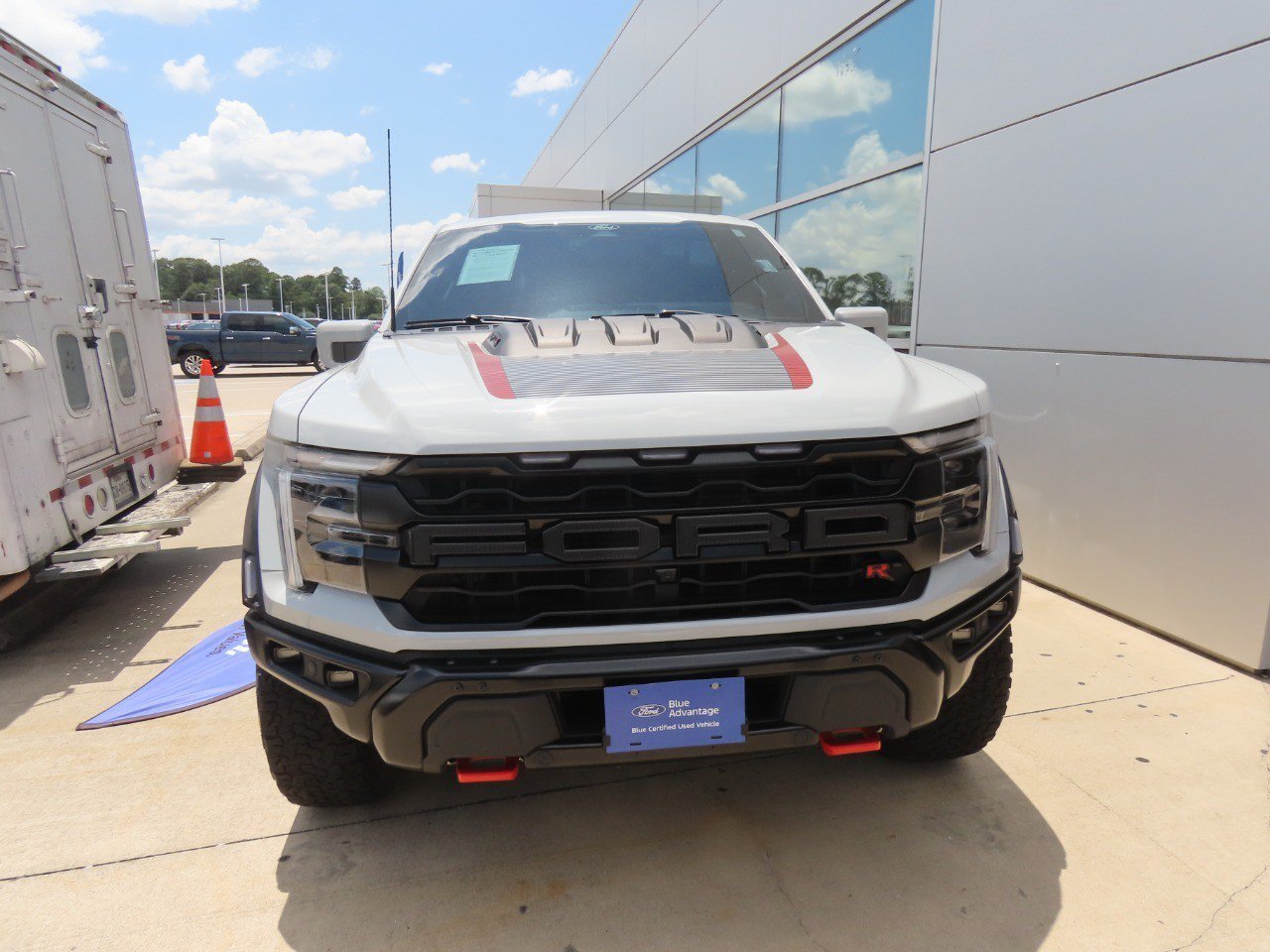 Certified 2024 Ford F150 Raptor w/ Equipment Group 803A Raptor R AWD/4WD image 4