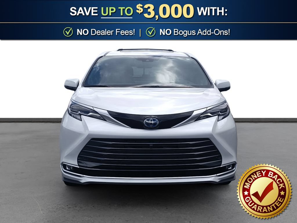 Used 2025 Toyota Sienna Platinum FWD image 11