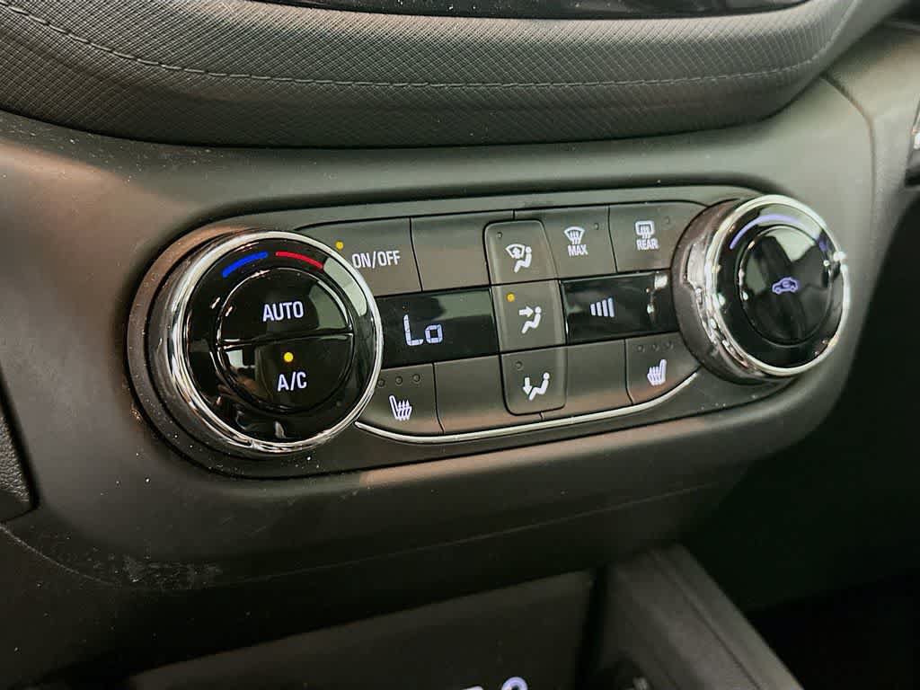 Used 2023 Chevrolet TrailBlazer LT w/ Convenience Package FWD image 17