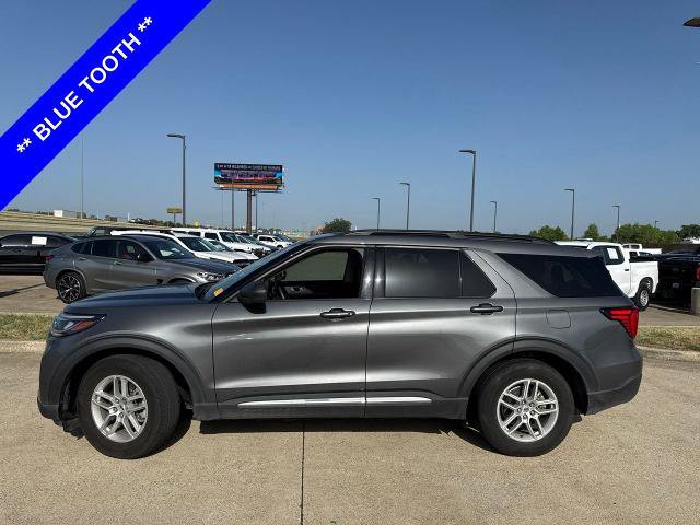 Certified 2025 Ford Explorer Active w/ Active Comfort Package RWD image 3