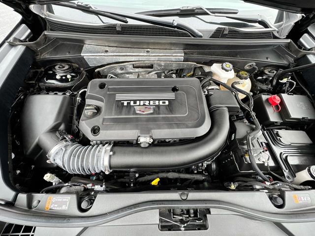 Used 2025 Cadillac XT4 Premium Luxury image 28