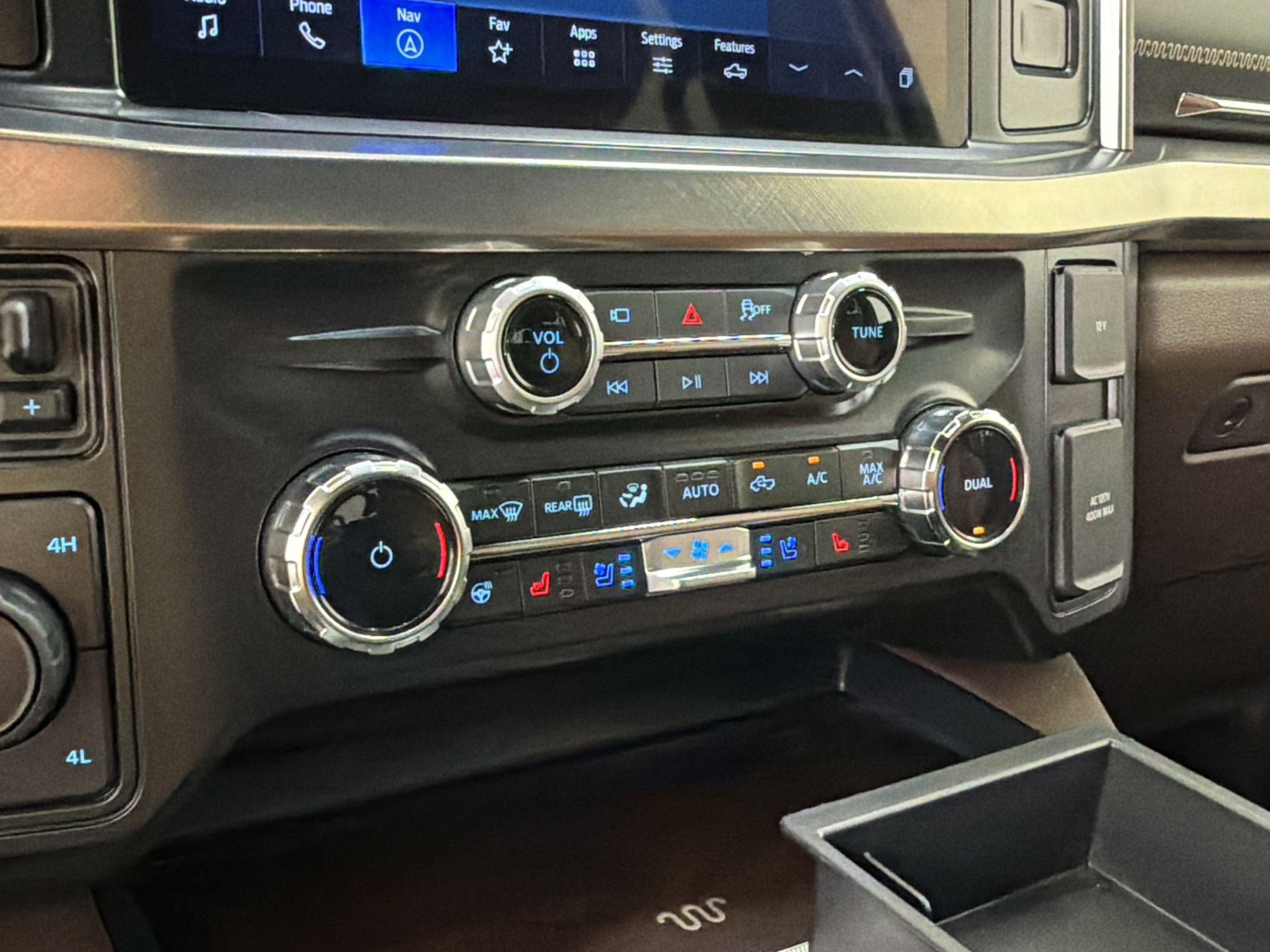 Certified 2025 Ford F450 King Ranch w/ FX4 Off-Road Package AWD/4WD image 20