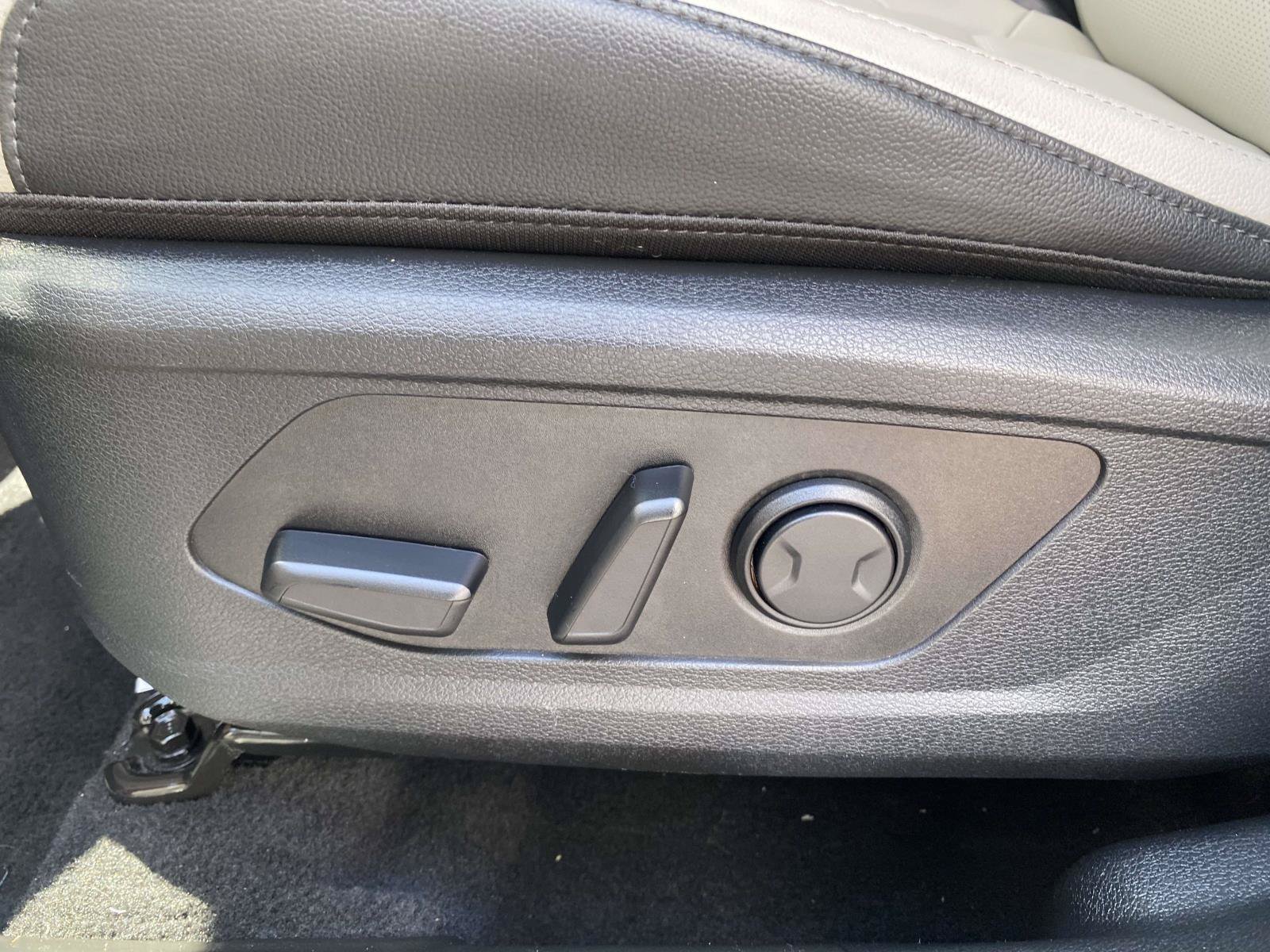 Used 2024 Kia Sportage EX FWD image 16