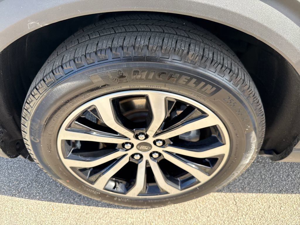 Certified 2025 Ford Explorer ST-Line image 12