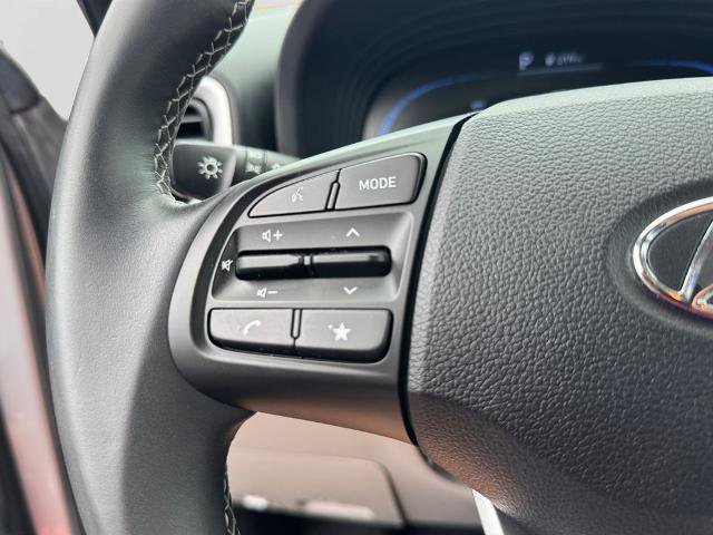 Used 2023 Hyundai Venue SEL FWD image 19