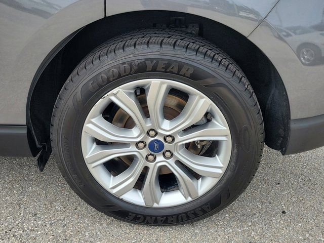 Certified 2022 Ford Edge Titanium image 9