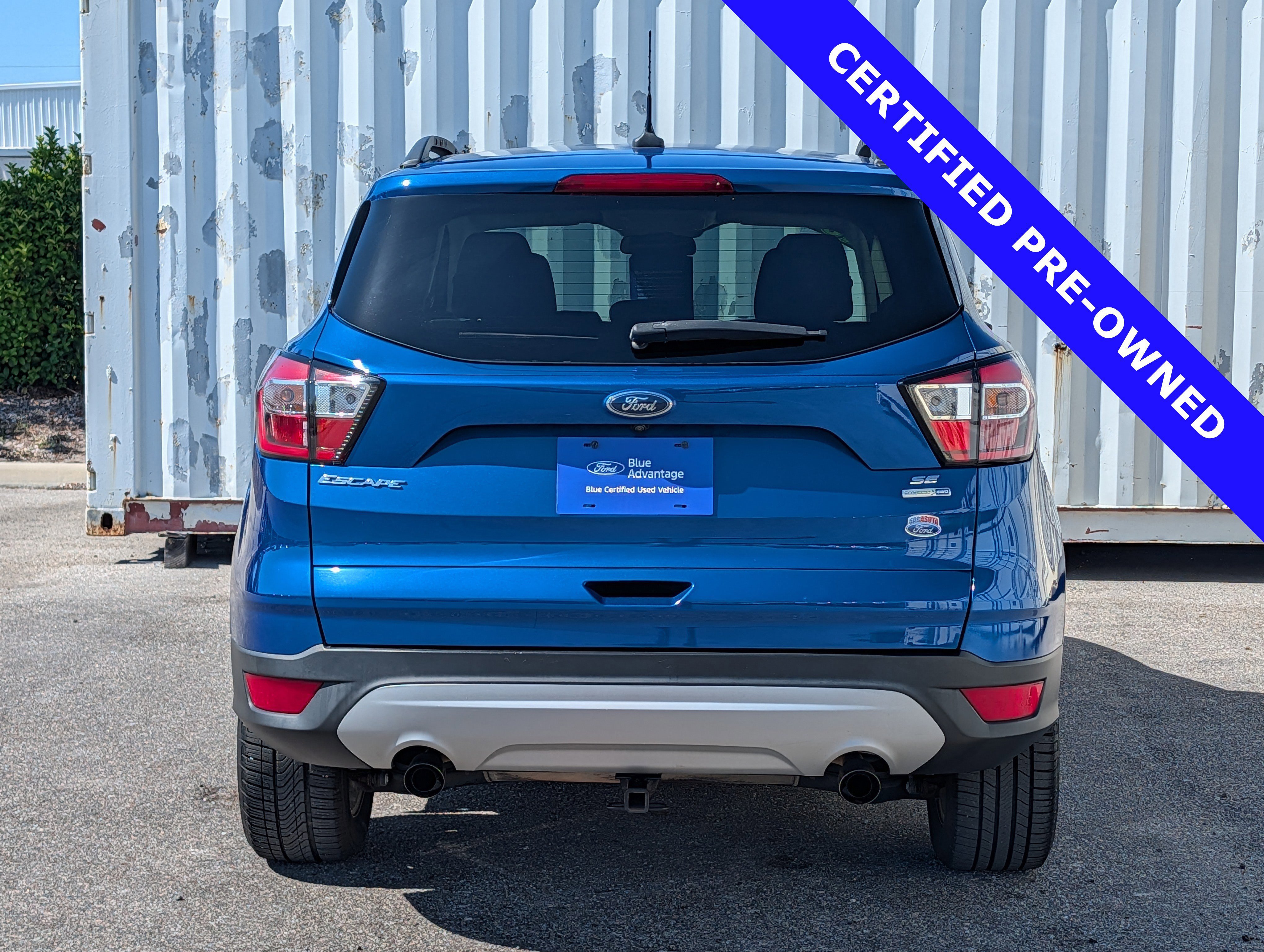 Certified 2018 Ford Escape SE w/ SE Sync 3 Package AWD/4WD image 4