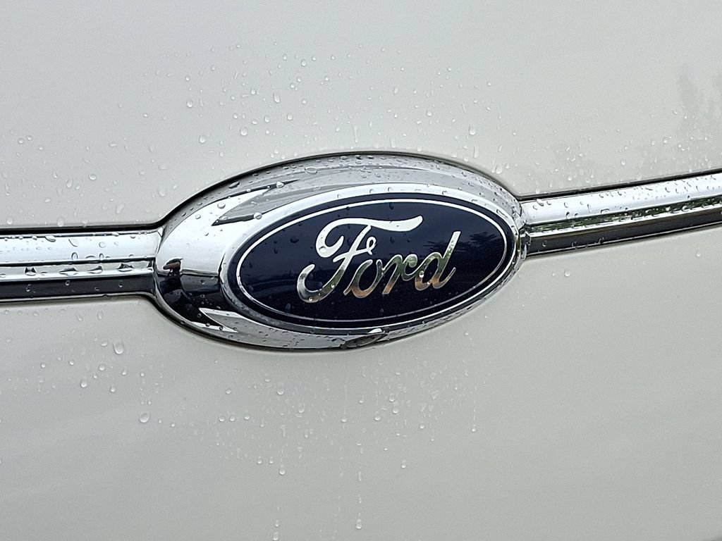 Certified 2018 Ford Taurus Limited AWD/4WD image 30