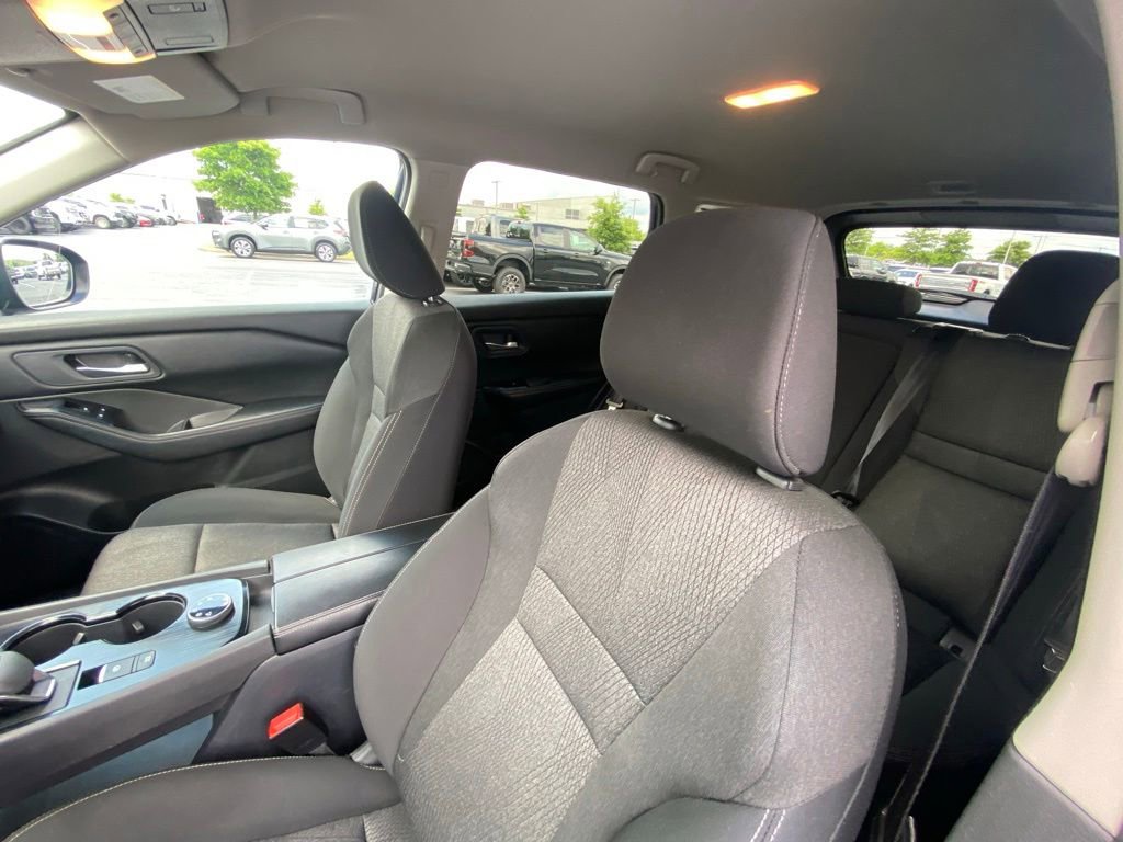 Used 2024 Nissan Rogue SV AWD/4WD image 20
