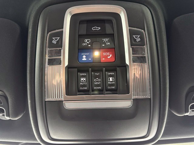Used 2019 RAM 3500 Laramie AWD/4WD image 14