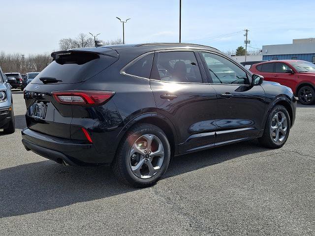 Certified 2024 Ford Escape ST-Line w/ Cold Weather Package image 4