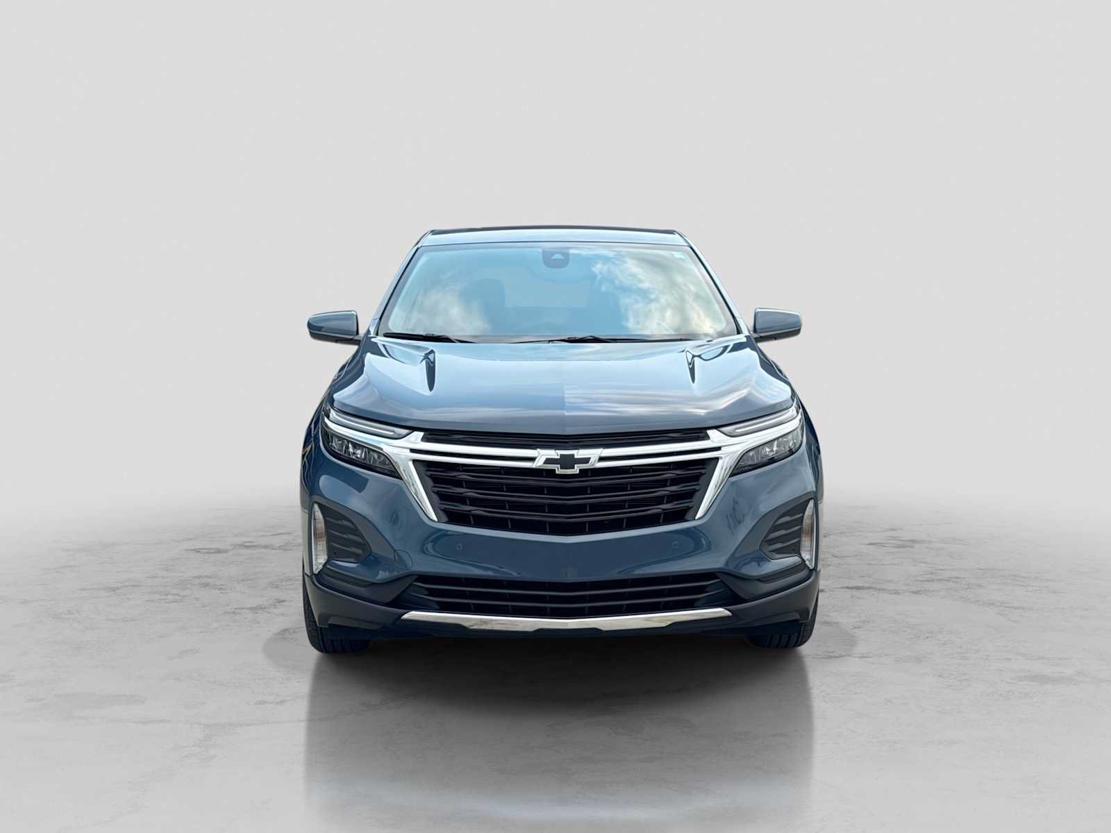 Used 2024 Chevrolet Equinox LT w/ LPO, Floor Liner Package FWD image 9