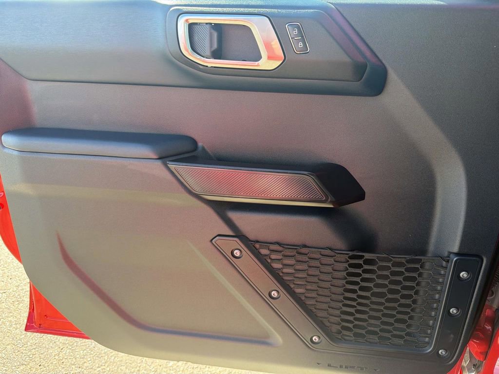 Certified 2024 Ford Bronco Heritage Edition image 20