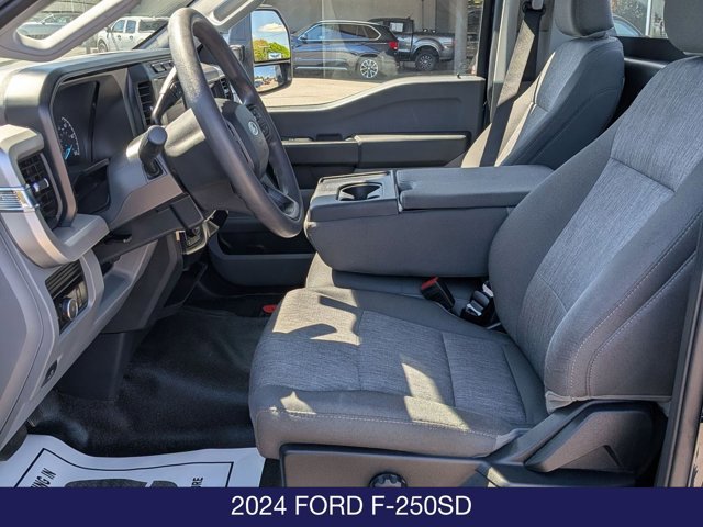 Certified 2024 Ford F250 XL w/ Snow Plow/Camper Package AWD/4WD image 14