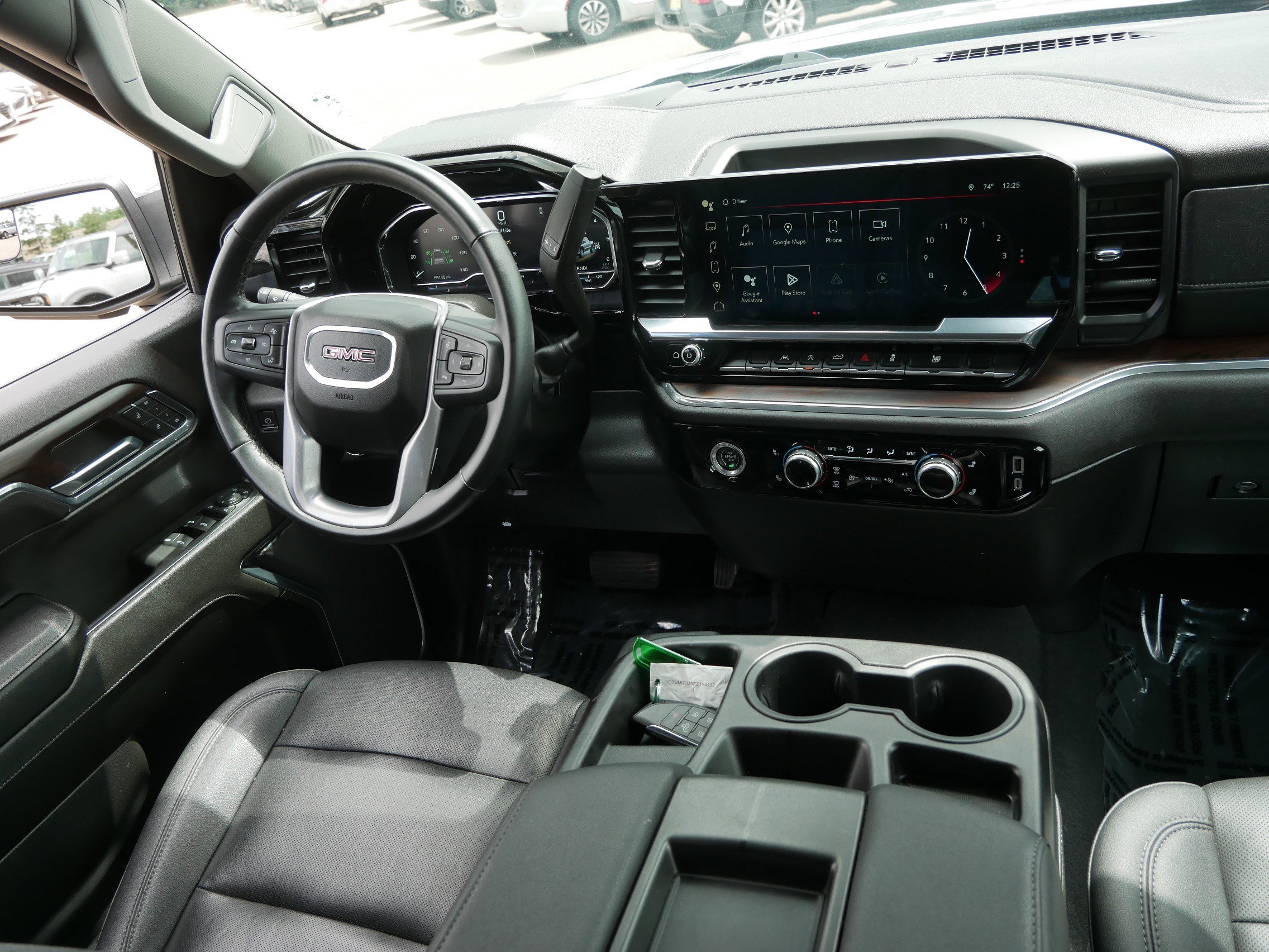 Used 2024 GMC Sierra 1500 SLT AWD/4WD image 9