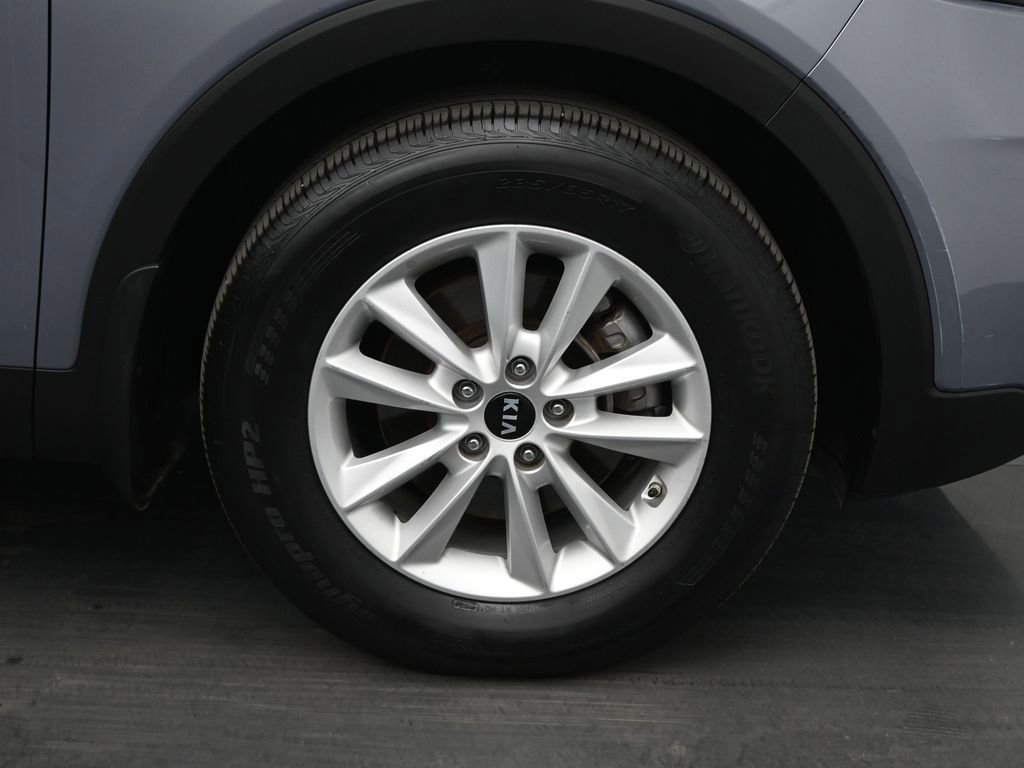 Used 2020 Kia Sorento LX image 49