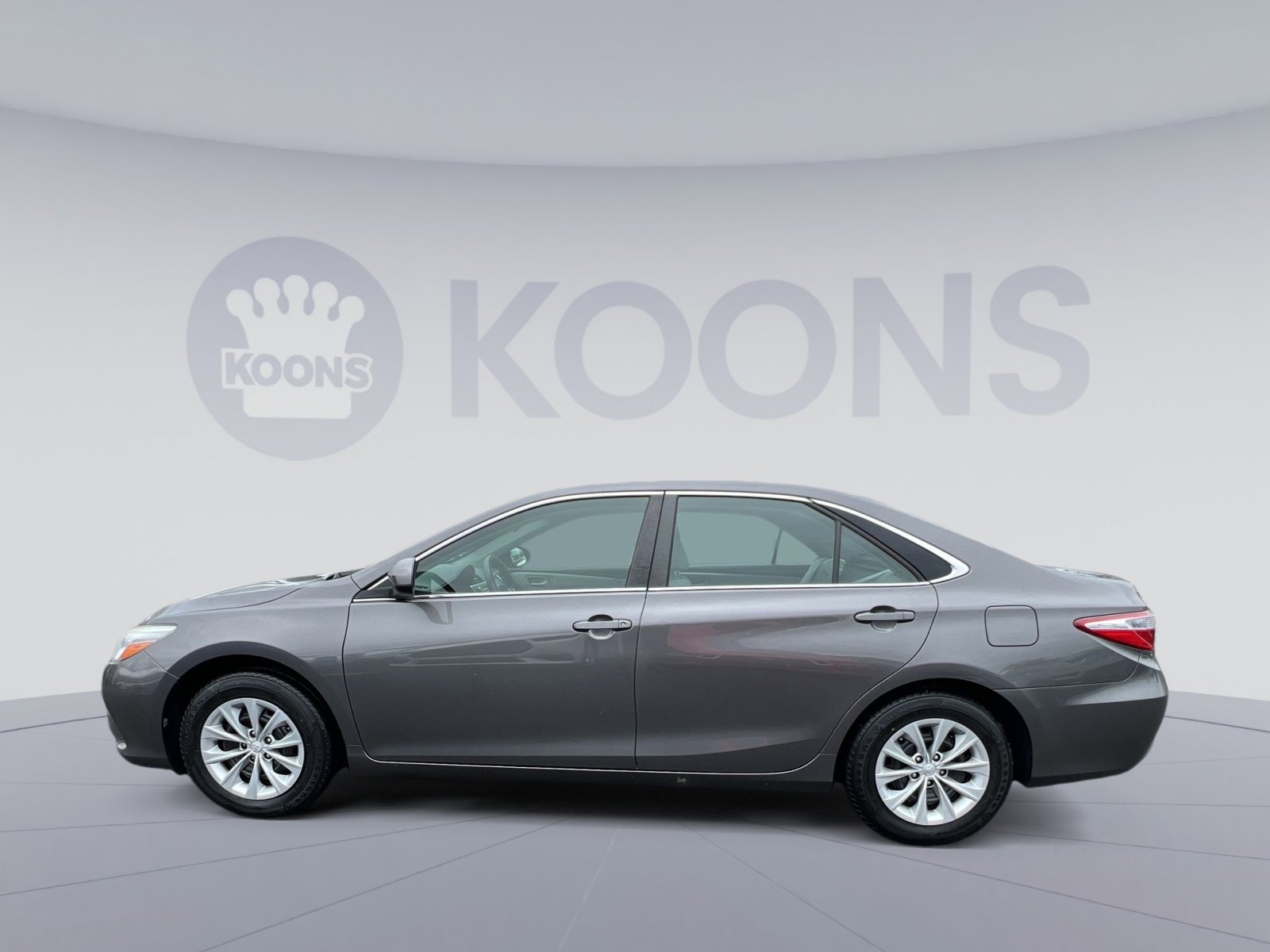 Used 2017 Toyota Camry LE FWD image 7