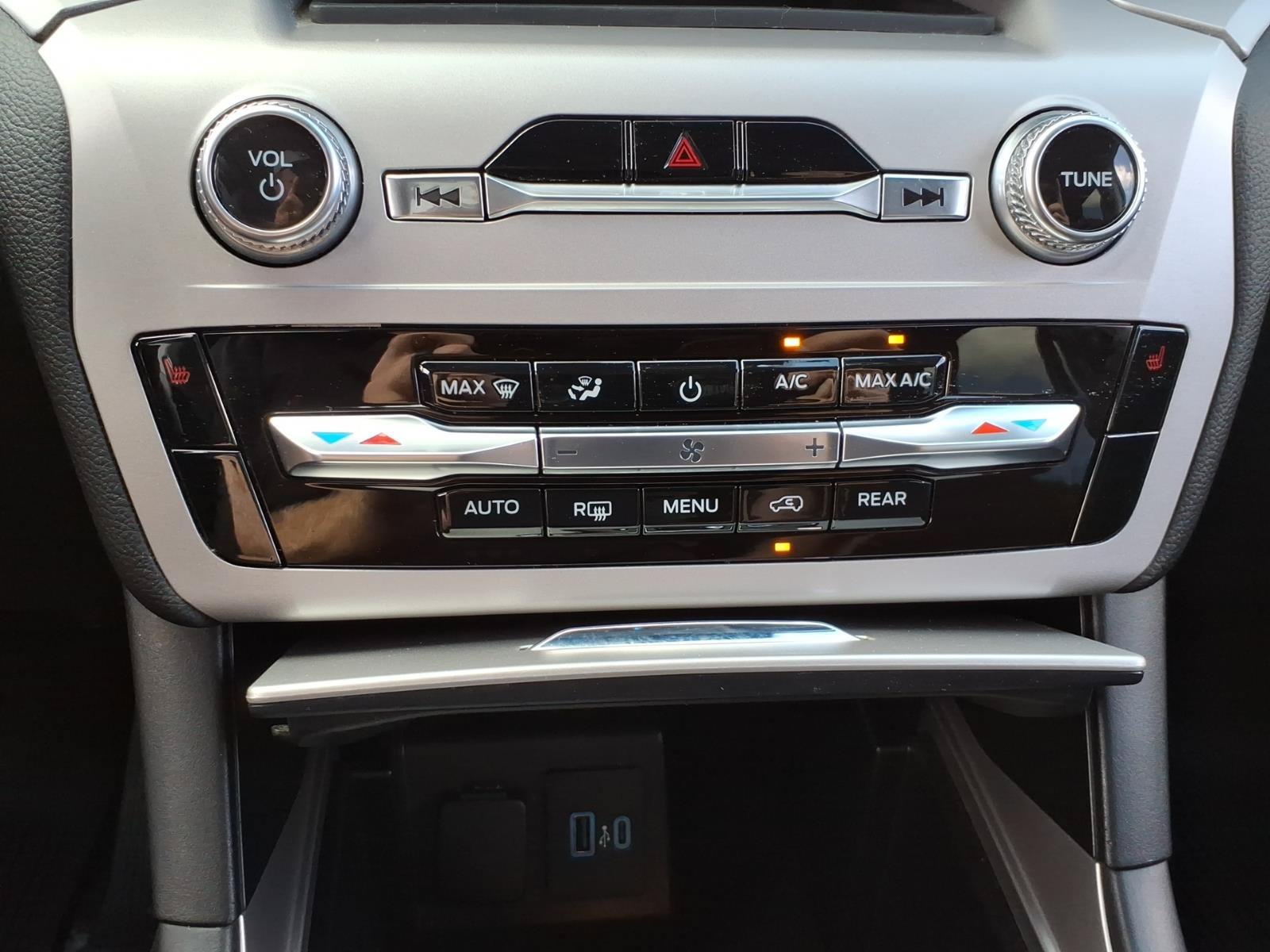 Certified 2023 Ford Explorer XLT AWD/4WD image 18