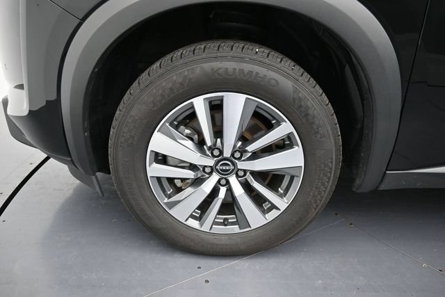 Used 2025 Nissan Pathfinder SL FWD image 9