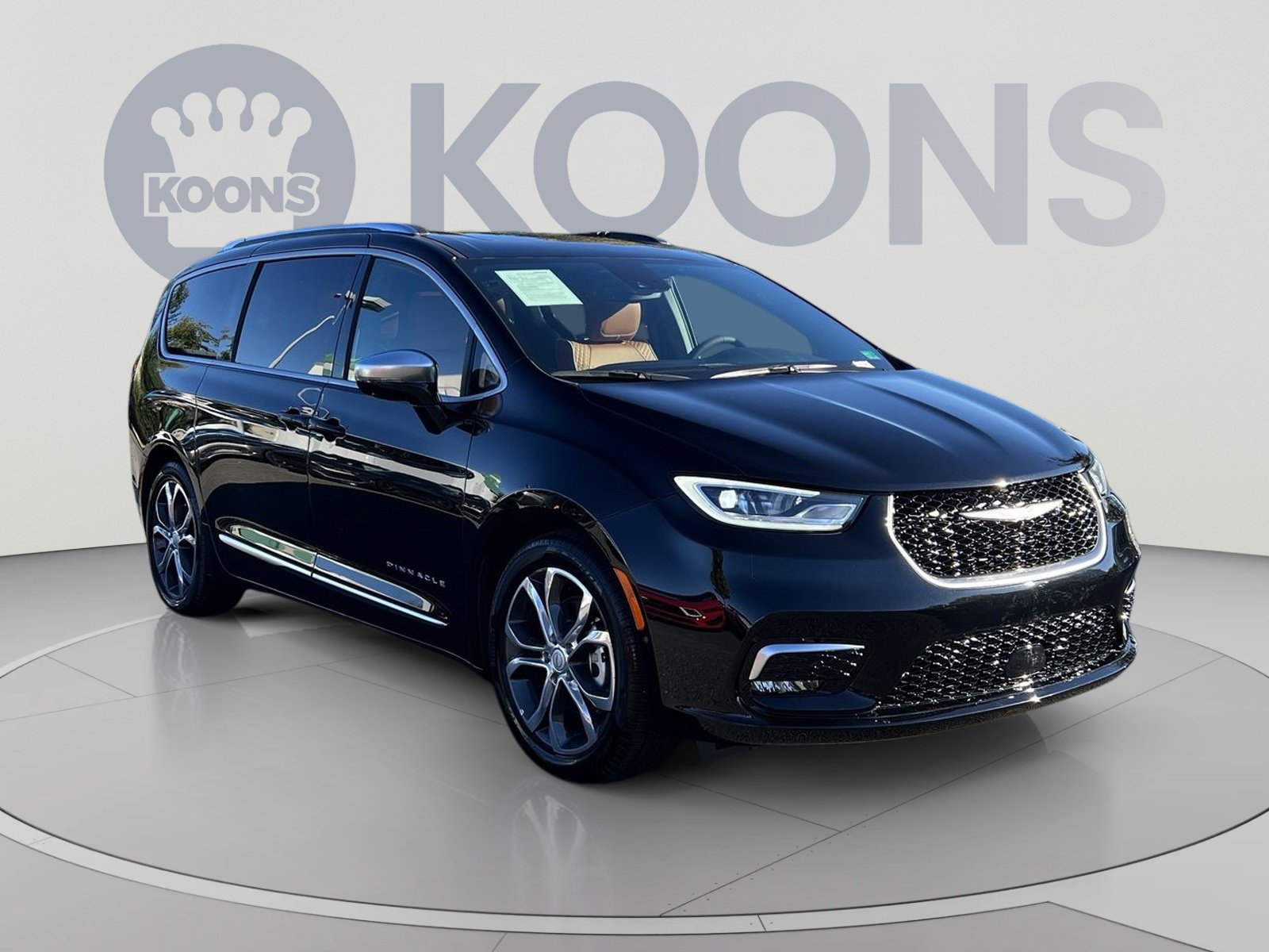 Used 2026 Chrysler Pacifica Pinnacle FWD image 2