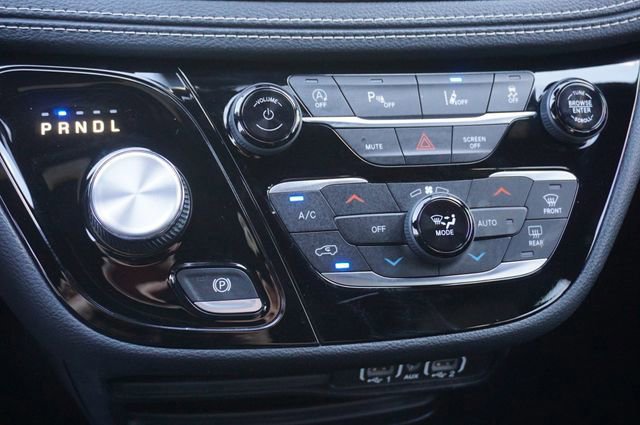 Used 2023 Chrysler Pacifica Touring-L w/ S Appearance Package image 20