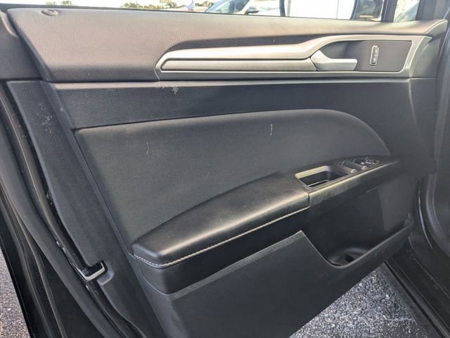 Certified 2020 Ford Fusion SE image 20