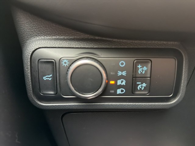 Certified 2025 Ford Explorer Active AWD/4WD image 18