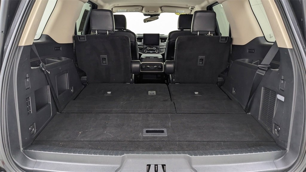 Certified 2024 Ford Expedition XLT image 9