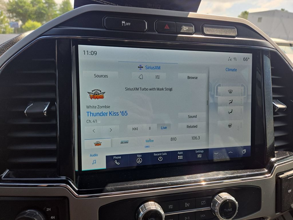 Certified 2022 Ford F250 Lariat w/ Black Appearance Package AWD/4WD image 9