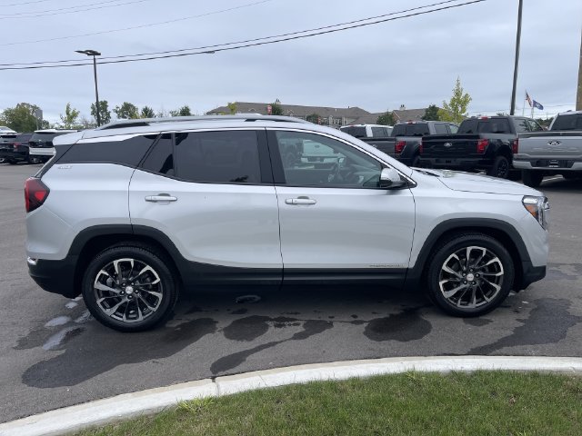 Used 2022 GMC Terrain SLT FWD image 6