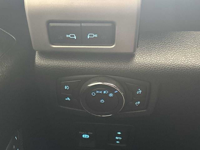 Certified 2018 Ford F150 Lariat w/ Equipment Group 502A Luxury AWD/4WD image 17