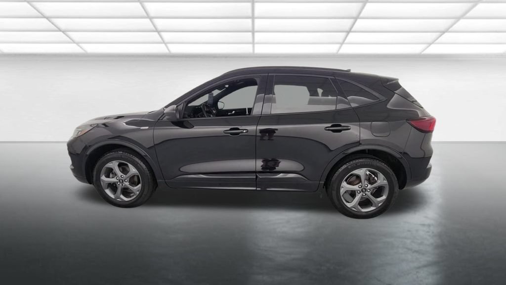 Certified 2024 Ford Escape ST-Line w/ Tech Pack #1 AWD/4WD image 5