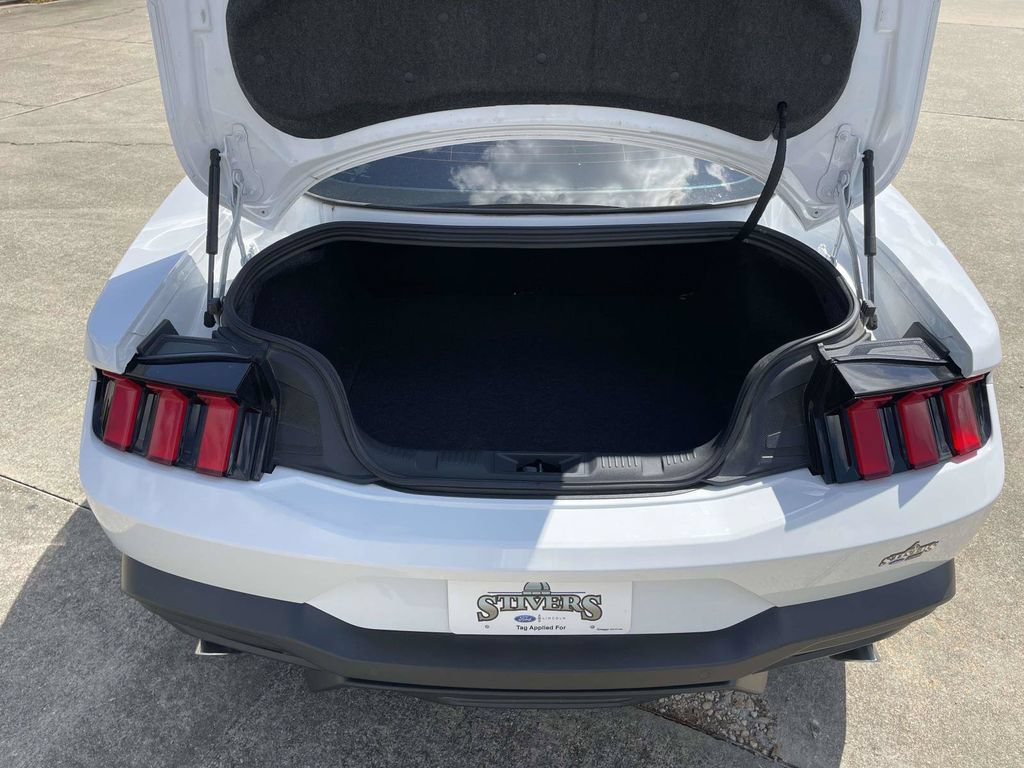 Certified 2024 Ford Mustang Coupe RWD image 10