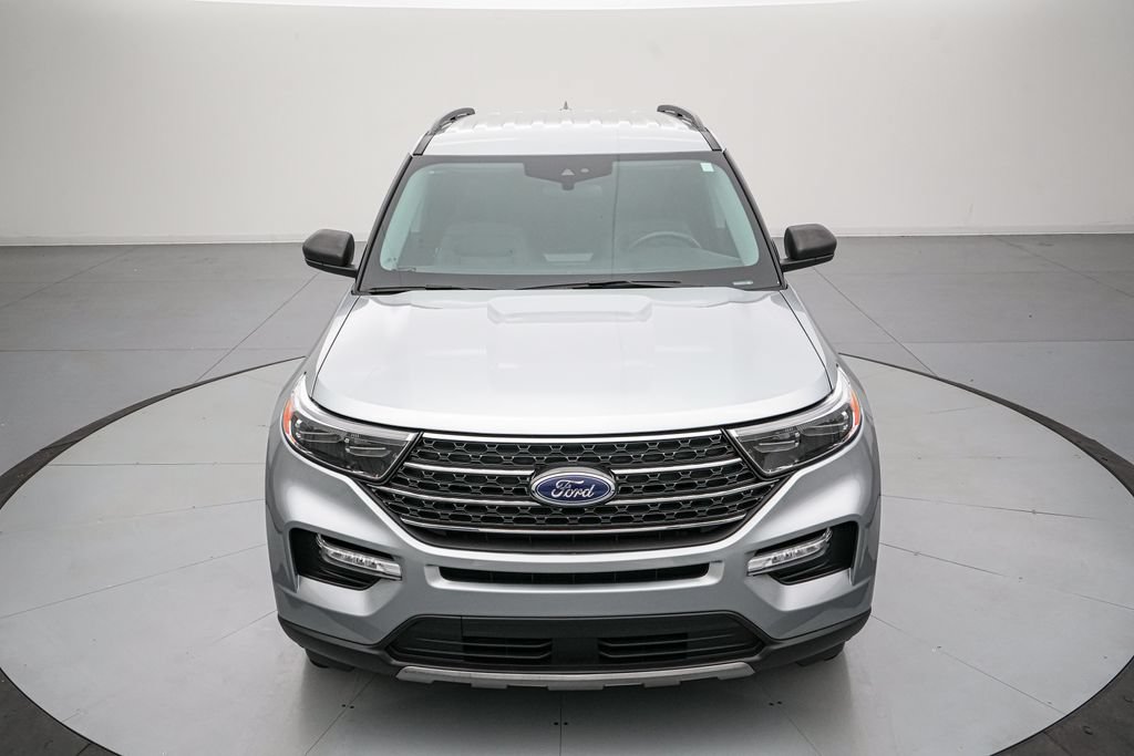 Certified 2023 Ford Explorer XLT w/ Equipment Group 202A AWD/4WD image 9