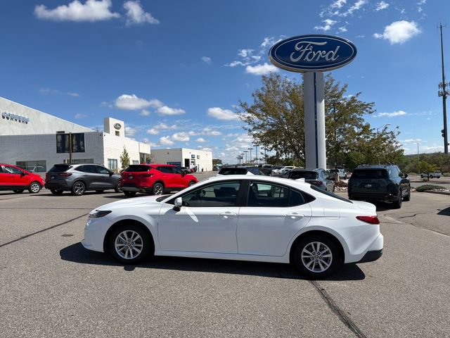 Used 2025 Toyota Camry LE FWD image 2