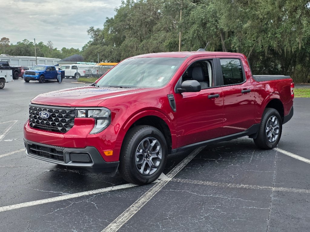Certified 2025 Ford Maverick XLT FWD image 11