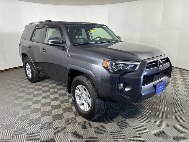 Used 2023 Toyota 4Runner SR5 Premium w/ SR5 Premium Package AWD/4WD image 5