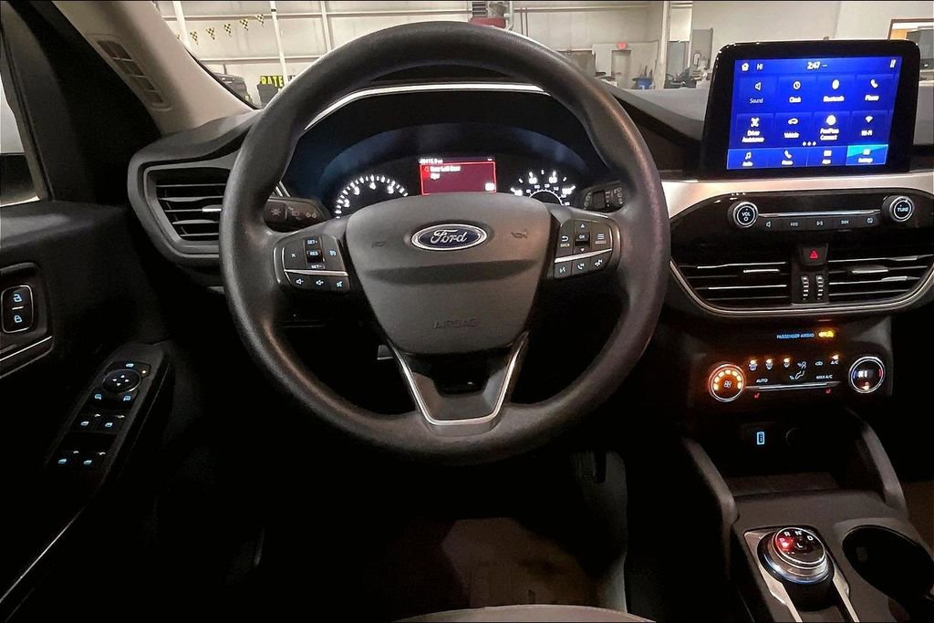 Certified 2020 Ford Escape SE image 8