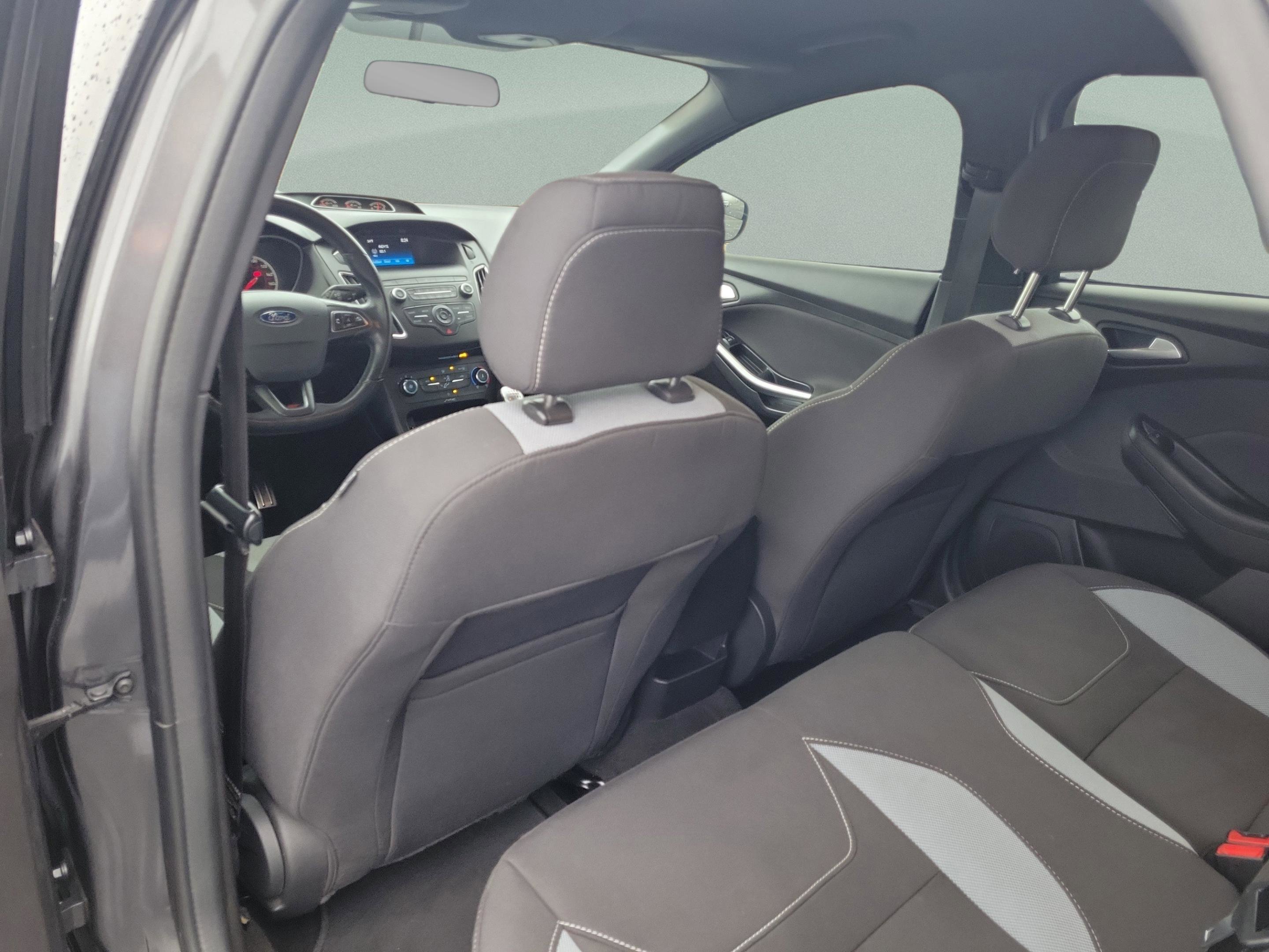 Certified 2018 Ford Focus ST image 11