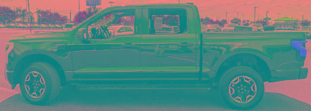 Certified 2023 Ford F150 Lightning XLT AWD/4WD image 5