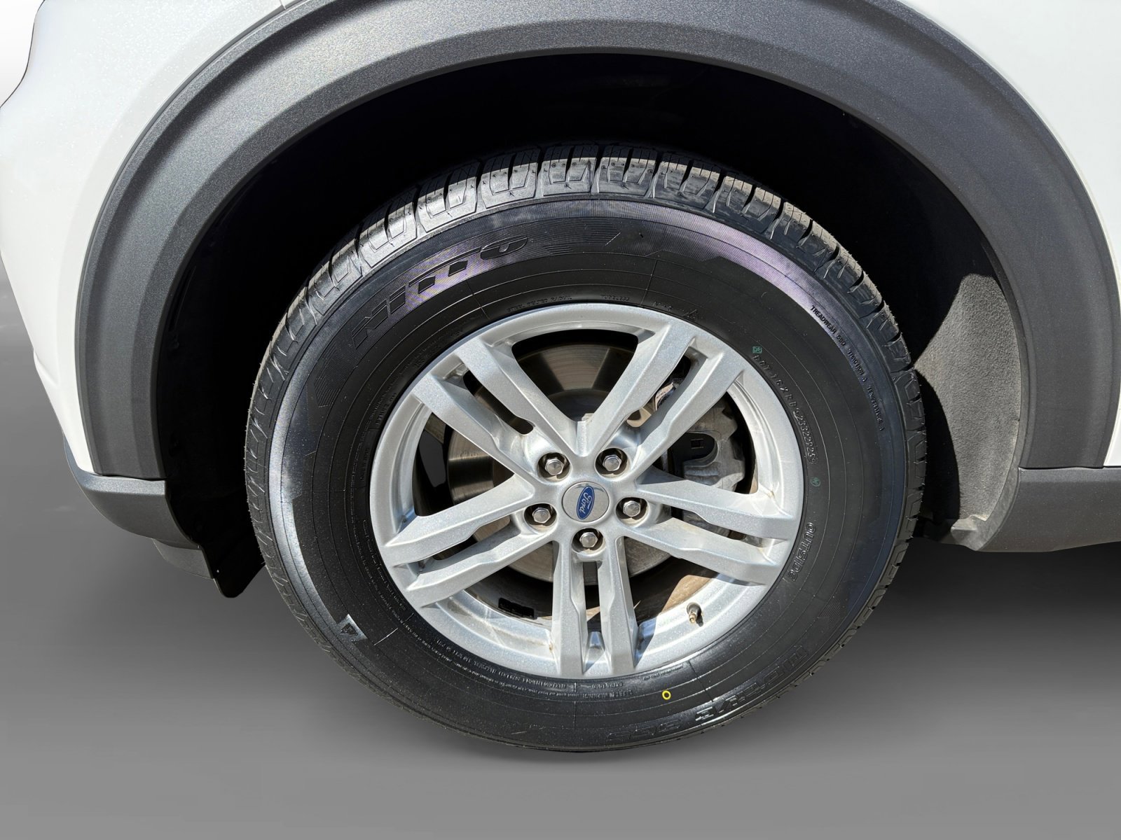 Certified 2023 Ford Explorer XLT image 9