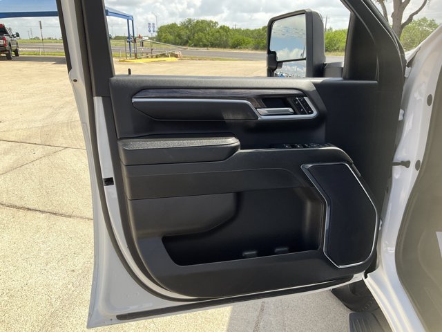 Used 2024 Chevrolet Silverado 2500 LTZ AWD/4WD image 7