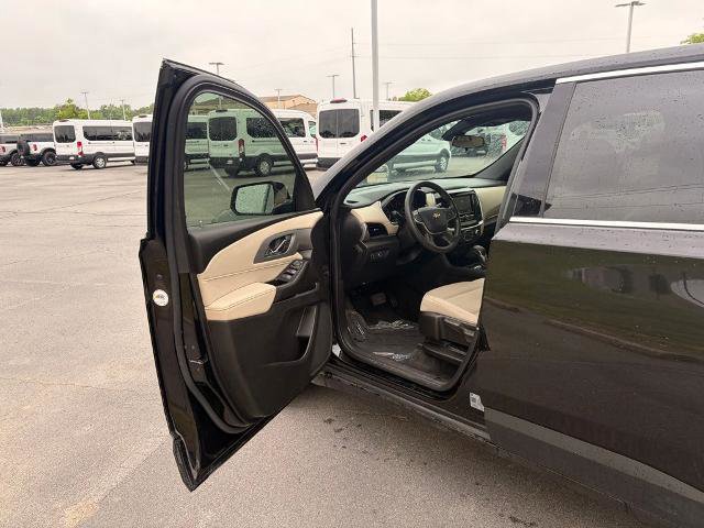 Used 2023 Chevrolet Traverse LS w/ Safety Package image 10