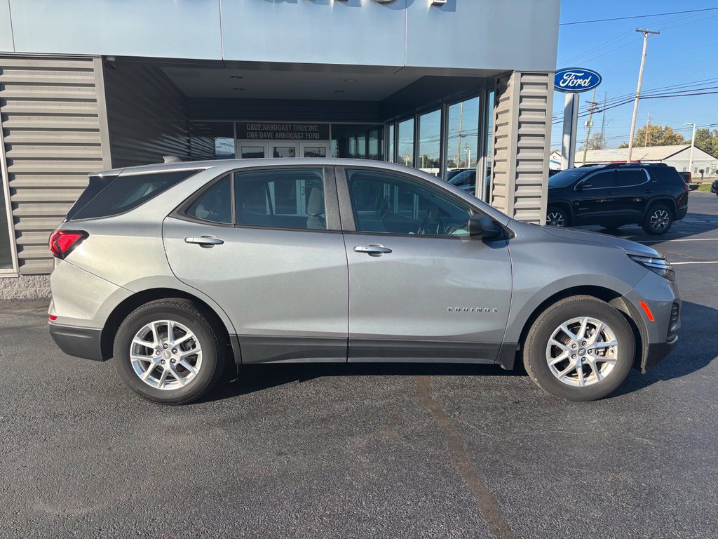 Used 2024 Chevrolet Equinox LS FWD image 3