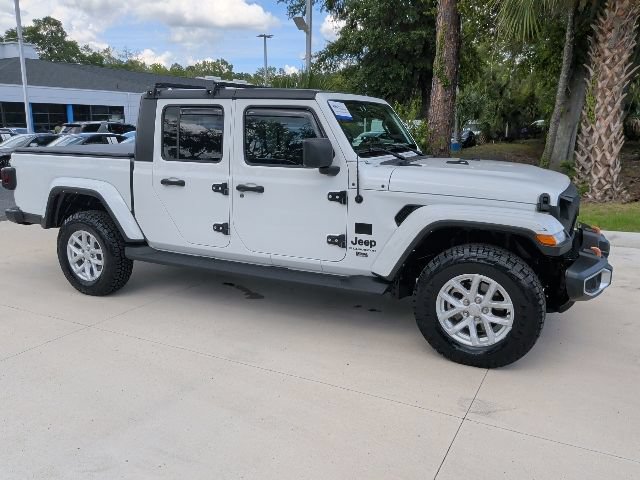 Used 2023 Jeep Gladiator Sport AWD/4WD image 3