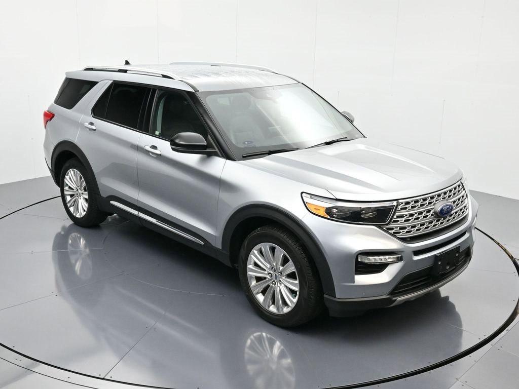 Certified 2022 Ford Explorer Limited w/ Limited Technology Package image 32